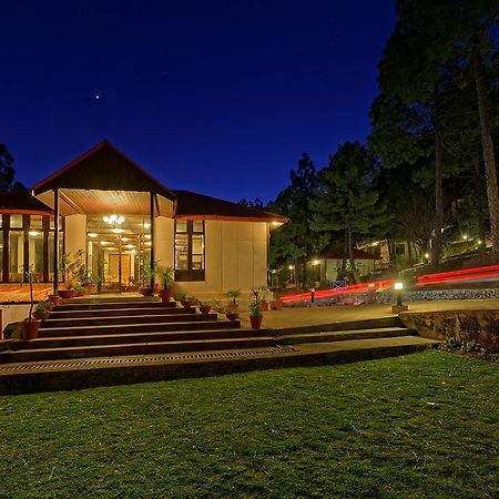 Arcadian Blue Pines Hotel Murree Exterior photo