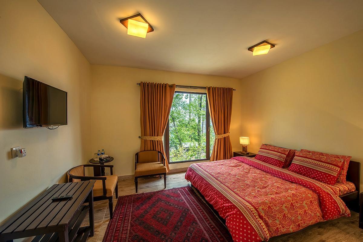 Arcadian Blue Pines Hotel Murree Exterior photo