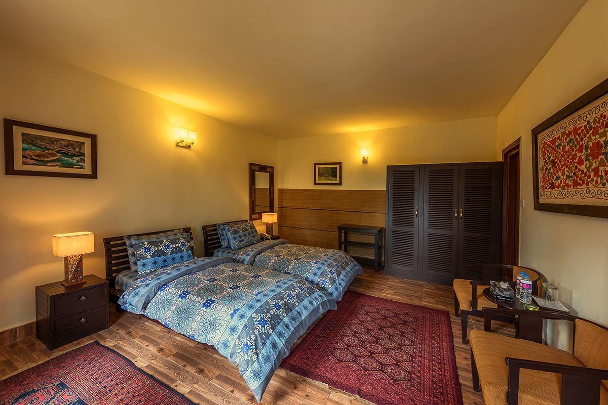 Arcadian Blue Pines Hotel Murree Exterior photo