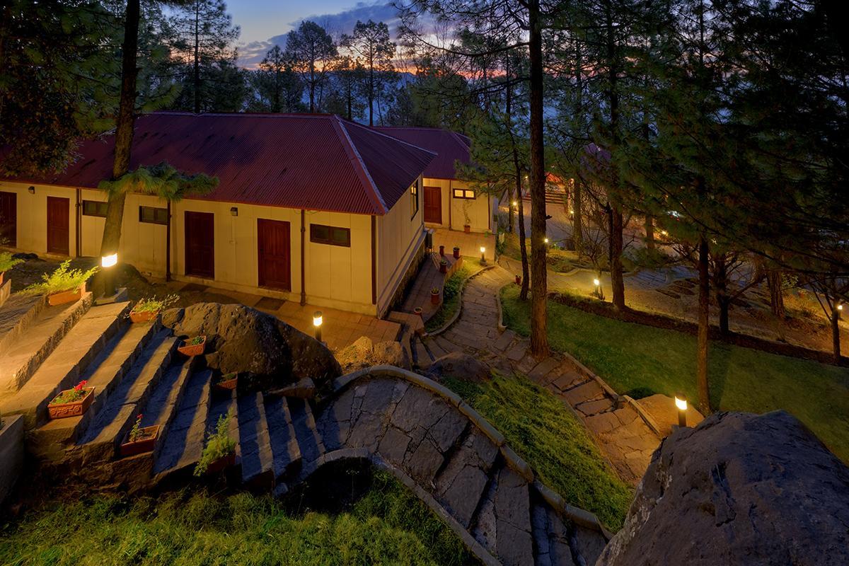 Arcadian Blue Pines Hotel Murree Exterior photo